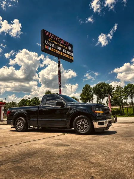 Ford F-150 &middot; 17" Weld wheels &middot; Lowering / suspension