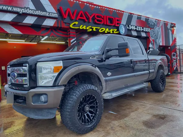Ford F-250 &middot; 20" Revenge off road wheels &middot; Lift / leveling