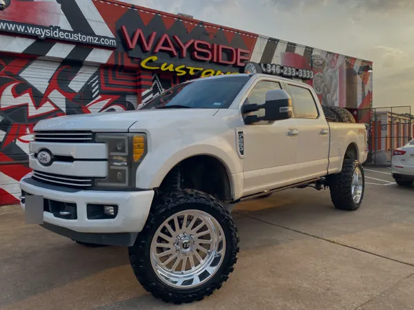 Ford F-250 &middot; 24" Fuel forged wheels &middot; Lift / leveling