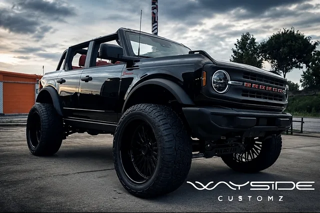 Ford Bronco &middot;