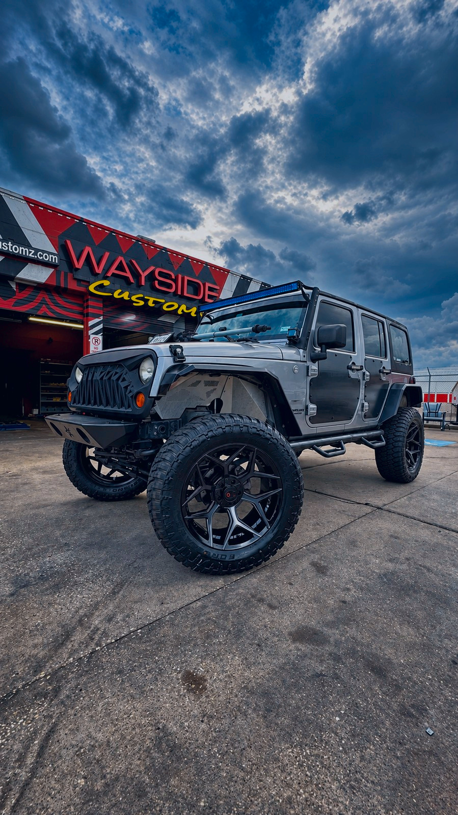 2015 Jeep Wrangler &middot; 22" Morpheus wheels &middot; Lift / leveling