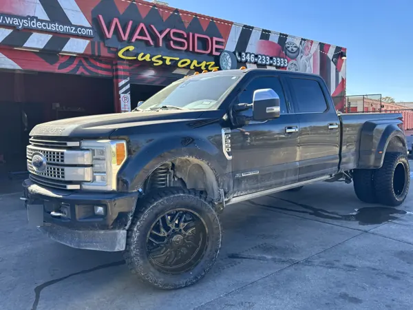 Ford F-350 dually &middot; 22" TIS off road wheels &middot; Lift / leveling