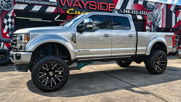 2018 Ford F-250 &middot; 24" Hostile wheels &middot; Lift / leveling