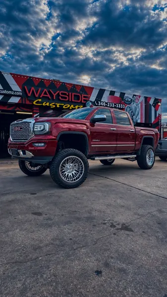 2018 GMC sierra 1500 &middot; 22" HD Luxxx wheels &middot; Lift / leveling