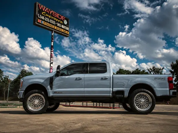 2025 Ford F-250 &middot; 24" JTX Forged wheels &middot; Lift / leveling