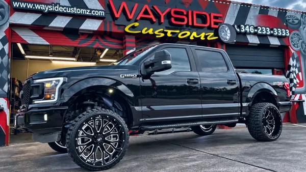 Ford F-150 &middot; 24" Hardrock off road wheels &middot; Lift / leveling