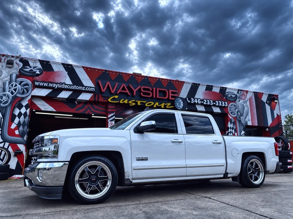 Chevrolet Silverado 1500 · 20" Weld Wheels · Lowering Kit