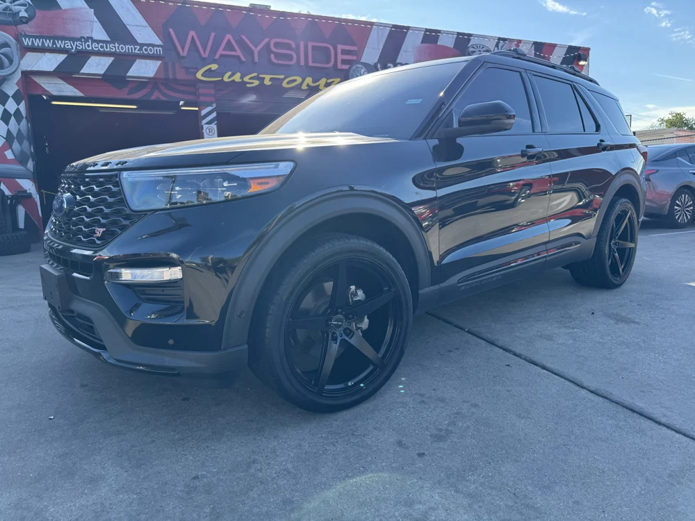 Ford Explorer ST · 22" Velgen Wheels