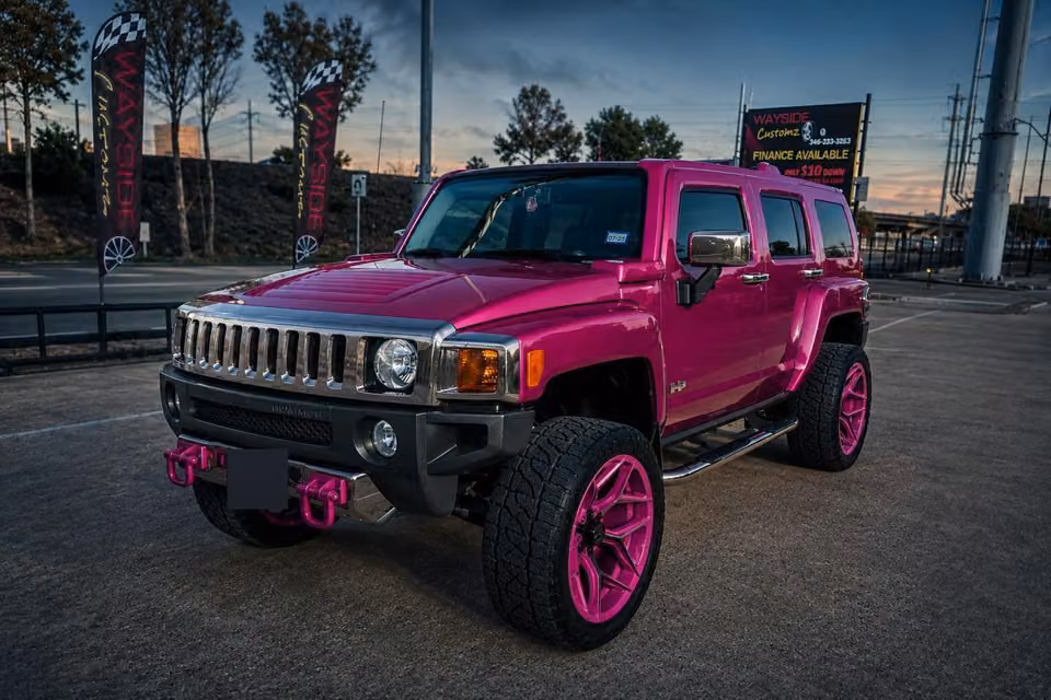 2006 Hummer H3 · 22×10 Morpheus Wheels · 2.5" Rough Country Lift Kit