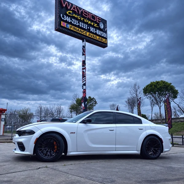 Dodge Charger · 20" Ferrada Wheels