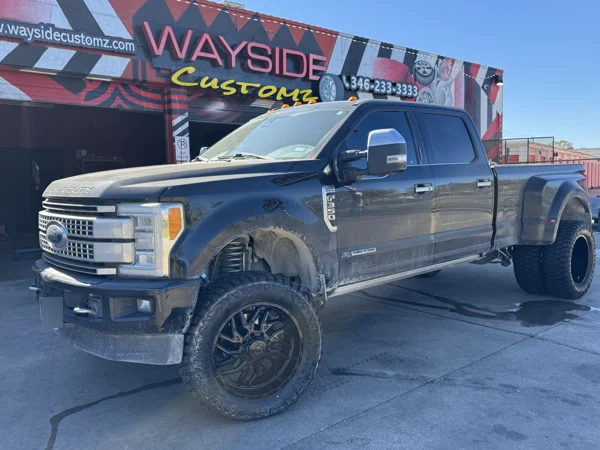 Ford F-350 Dually · 22" TIS Off-Road Wheels · 6" Lift Kit