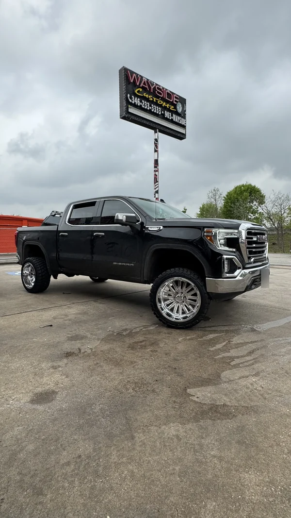 GMC Sierra 1500 · 22" MTD Forged Wheels · 6" Rough Country Lift Kit