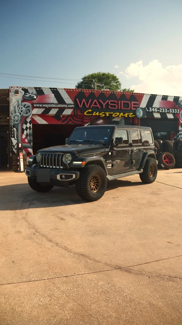 Jeep Wrangler · 17" Lock Off-Road Wheels